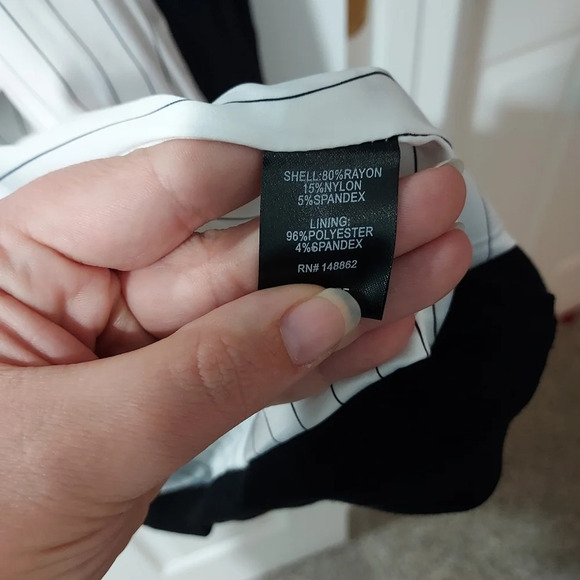 NWT Torrid Black Ponte Collarless Blazer in Size 6 / 30 - Picture 13 of 14